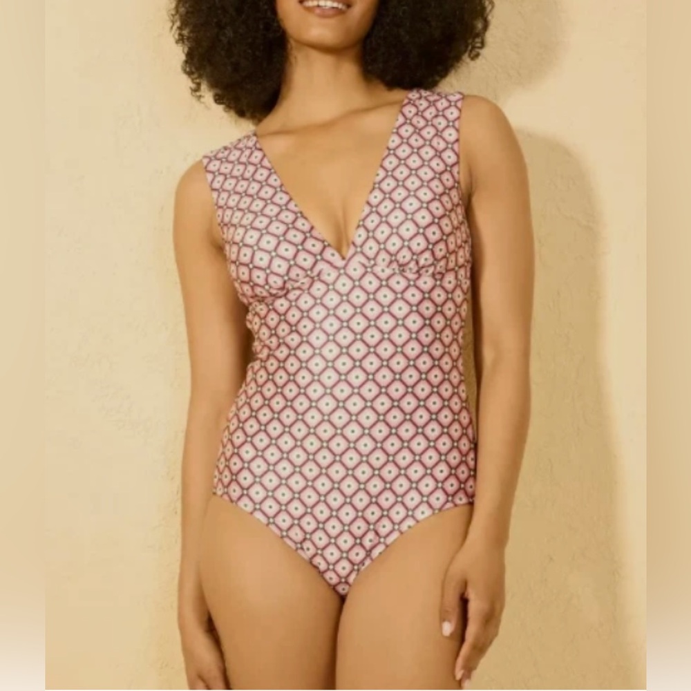 Shade & Shore - Women’s Geo Print Plunge Neck One Piece Swimsuit